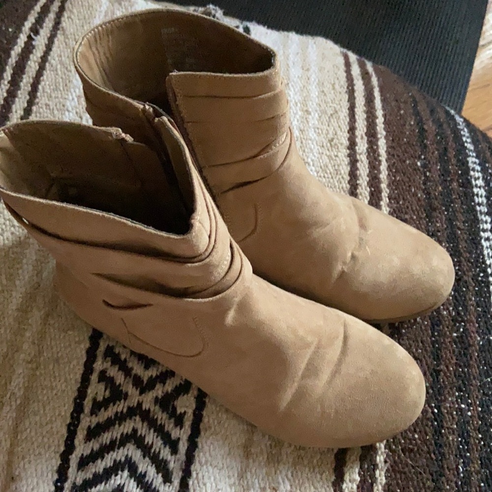 Just Fab Tan Suede Boots